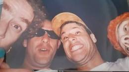 Samuel Reoli e Malu Mader com outros presentes nos bastidores do festival de 10 anos da R�dio 89 FM, no Anhembi, em 02/12/1995. - Rafael Lemos