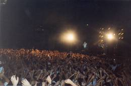 P�blico no Gin�sio Chico Netto, Maring� / PR, em 09/11/1995. Foto: Acervo de Alessandra de Oliveira Lopes Paschoeto / Maring� Hist�rica (cr�dito coletivo da publica��o). - Acervo de Alessandra de Oliveira Lopes Paschoeto / Maring� Hist�rica (cr�dito coletivo da publica��o).