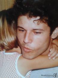 Dinho recebe Adrielle no camarim na Fapidra, em Dracena / SP, em 10/01/1996. Foto: Acervos citados coletivamente pelo Blog de Dracena. - Acervos citados coletivamente pelo Blog de Dracena: Deninha Lessa, Zezinho Garcia, P�mela Cenedesi, Adrielle Cavalari, Renato Prado, C�lia Alves, Marcos Mendes, Rodrigo Miyagui, Mariana Crepaldi e C�ssia Peppolin. Autoria individual n�o discriminada para todas as fotos.
