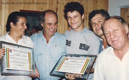 Registro da homenagem a Dinho e C�lia na Fapidra, em Dracena / SP, em 10/01/1996. Foto: Acervos citados coletivamente pelo Blog de Dracena. - Acervos citados coletivamente pelo Blog de Dracena: Deninha Lessa, Zezinho Garcia, P�mela Cenedesi, Adrielle Cavalari, Renato Prado, C�lia Alves, Marcos Mendes, Rodrigo Miyagui, Mariana Crepaldi e C�ssia Peppolin. Autoria individual n�o discriminada para todas as fotos.