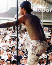 McDia Feliz no Pocket Show dos Mamonas Assassinas no McDonald's, em Guarulhos / SP, em 26/08/1995. Foto: cr�dito n�o identificado. - cr�dito n�o identificado