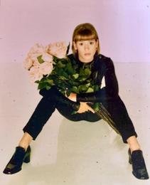 Val�ria Zoppello com flores